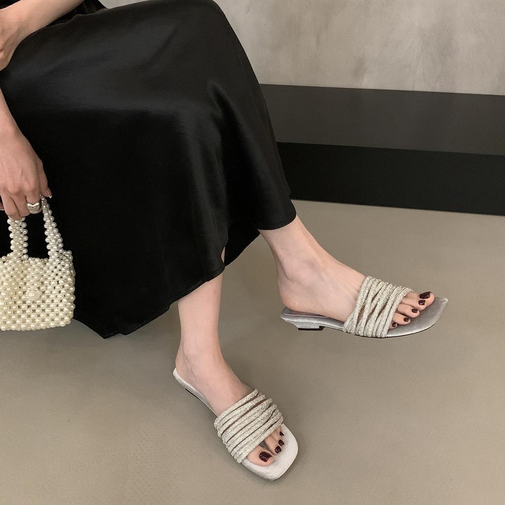 French rhinestone one-word open-toed sandals for women's summer wear 2025 new fairy style temperament square heel sandals