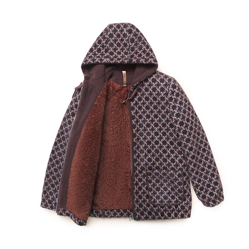 Mom's 2025 Winter Coat: New Velvet Cotton Jacket with Added Fleece for Middle-Aged and Elderly Women