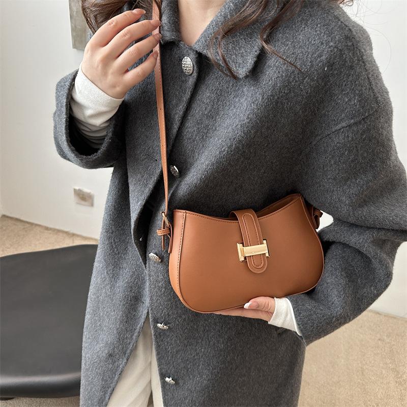 French Niche Fashion Retro Underarm Bag Women's 2025 New Trendy Baguette Bag Handbag Medieval Shoulder Bag Trendy