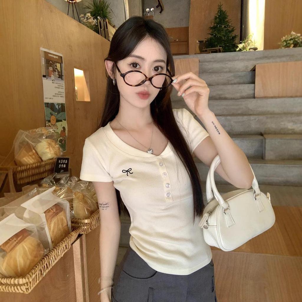 2025 Summer Korean Style Women's Embroidered V-Neck Buttoned Shoulder Slim T-Shirt