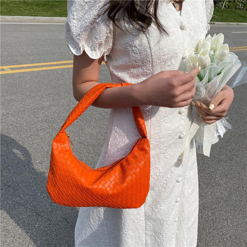 Trendy Small Pu Handbag For Women With Chic Diamond Pattern And Soft Design