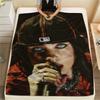 1 Stück Billie Eilish Aufdruck Flanelldecke, Hohe Qualität, Bequem für alle Jahreszeiten, Heimdekoration, Wärme und Komfort, Perfekt für Weihnachtsgeschenke