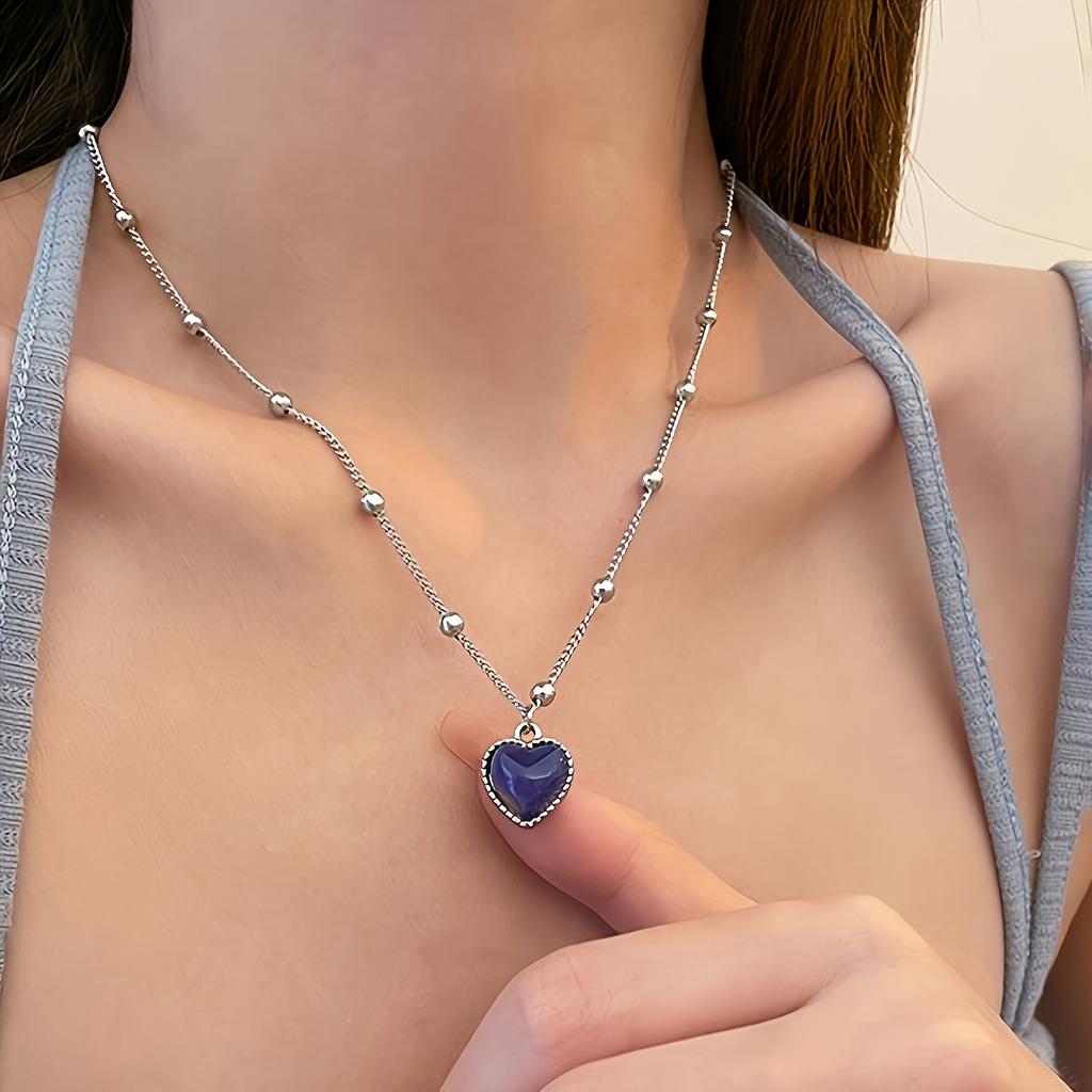 Elegante Collana a Forma di Cuore Sensibile alla Temperatura che Cambia Colore per Donna Stile Dolce Gioielli in Lega di Zinco con Ciondolo a Forma di Cuore Blu