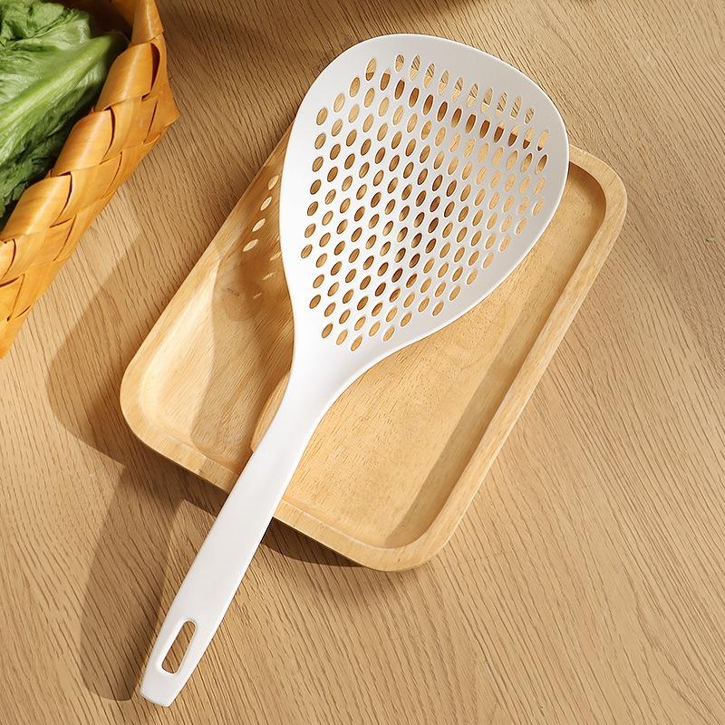 1Pcs Plastic Food Spoon Strainer - Creative Cooking Shovel Portable Anti-scald Skimmer Household Kitchen Tools Soup Filter