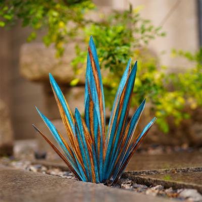 Metal Agave Garden Decorations Large Tequila Sculpture for Outdoor Yard Stake Hand Painted Garden Statue Ornament Home