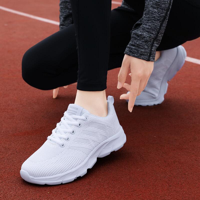 Lightweight Women Running Shoes Breathable Knitted Casual Sneakers Elastic Walking Shoes Dancing Shoes
