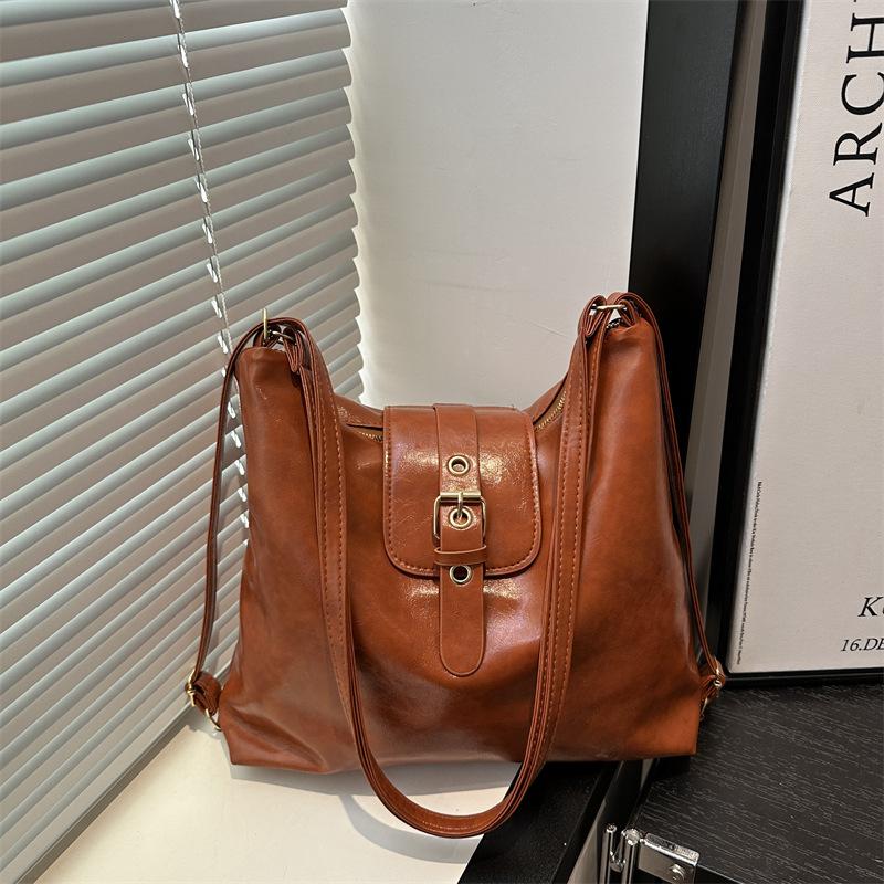 Casual Retro Summer New Retro Solid Color Popular Large Capacity Shoulder Underarm Backpack Women's Bag