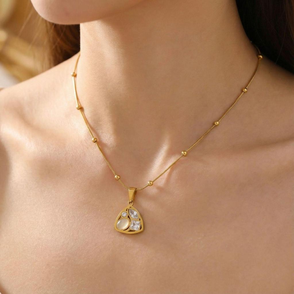 Triangle Gem Titanium Steel Necklace - Light Luxury 18K Gold, Non-fading High-end Jewelry