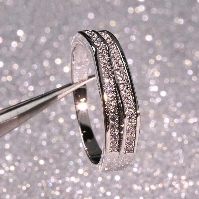 Hot-selling index finger ring in Europe and America, double-layer dislocation design micro-inlaid simulation ring, layered female ring