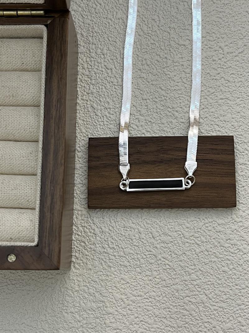 S925 Sterling Silver Black Square Bar Necklace - Unisex Light Luxury Clavicle Chain with Cold Style Design 925 Sterling Silver