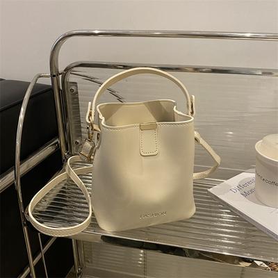 Tasche neuer Nischen-Trendlinie Mode klein frisch Herbst Damen tragbar Crossbody Beuteltasche