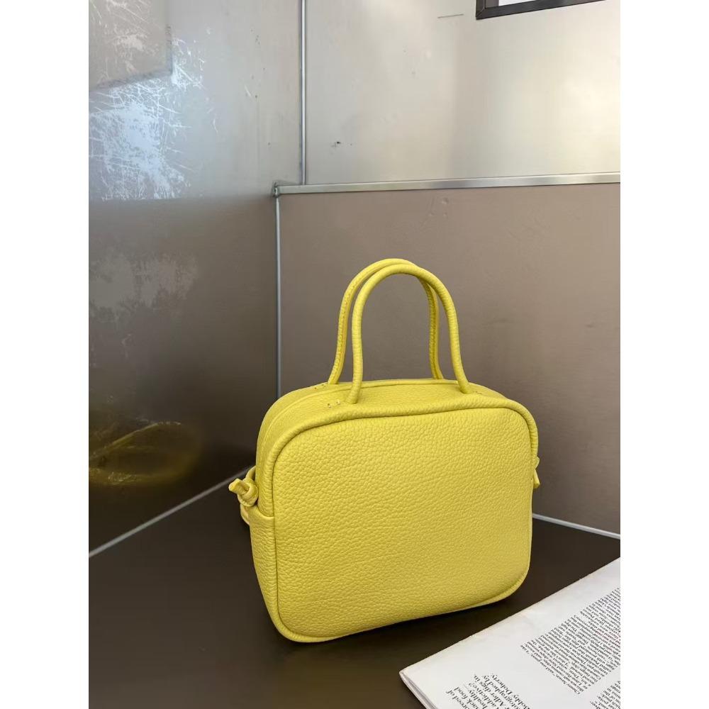 Top layer cowhide bowling bag, fashionable and versatile, retro and minimalist hand-held shoulder crossbody bag, small square bag