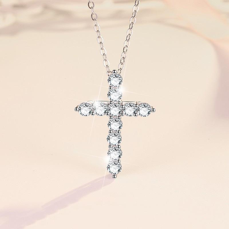 Hot-selling Cross Necklace for Women, Fashionable and Versatile Personality Pendant, Collarbone Chain, Neck Chain