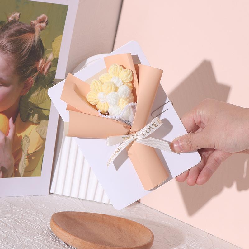 Creative Three-dimensional Flower Bouquets, Greeting Cards, Handmade Cream Puffs, Valentine's Day Knitted Flower Bouquets