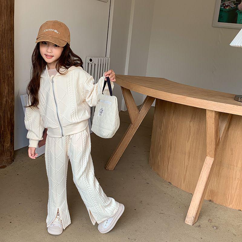 Korean Autumn Outfit Set: Girls' 2025 Hooded Jacket & Flare Pants – Trendy Two-Piece for Medium To Older Children.