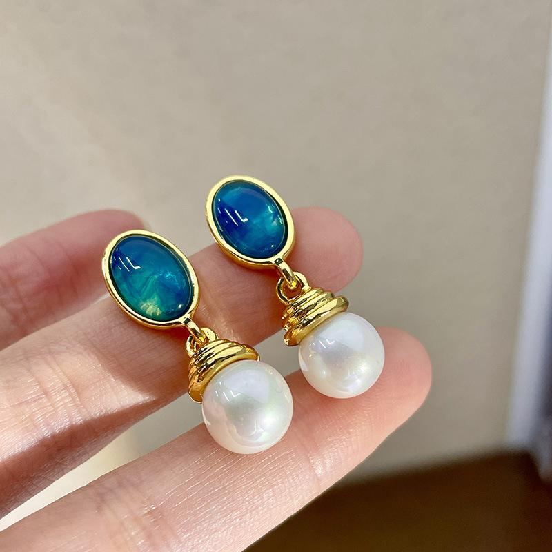 Baroque Imitation Pearl Oval Waterdrop Dangle Earrings for Women Middle-aged Style Punk Simple Jewelry Trend Accessories