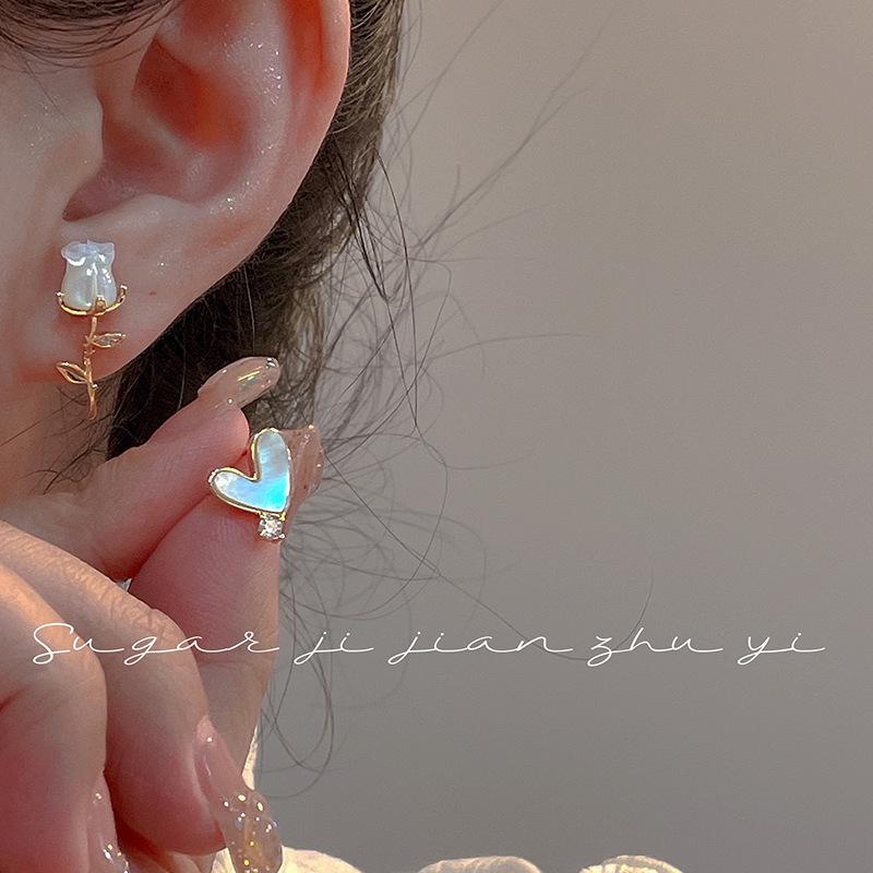 Mingqing Fashion S925 Silver Temperament Stud Earrings