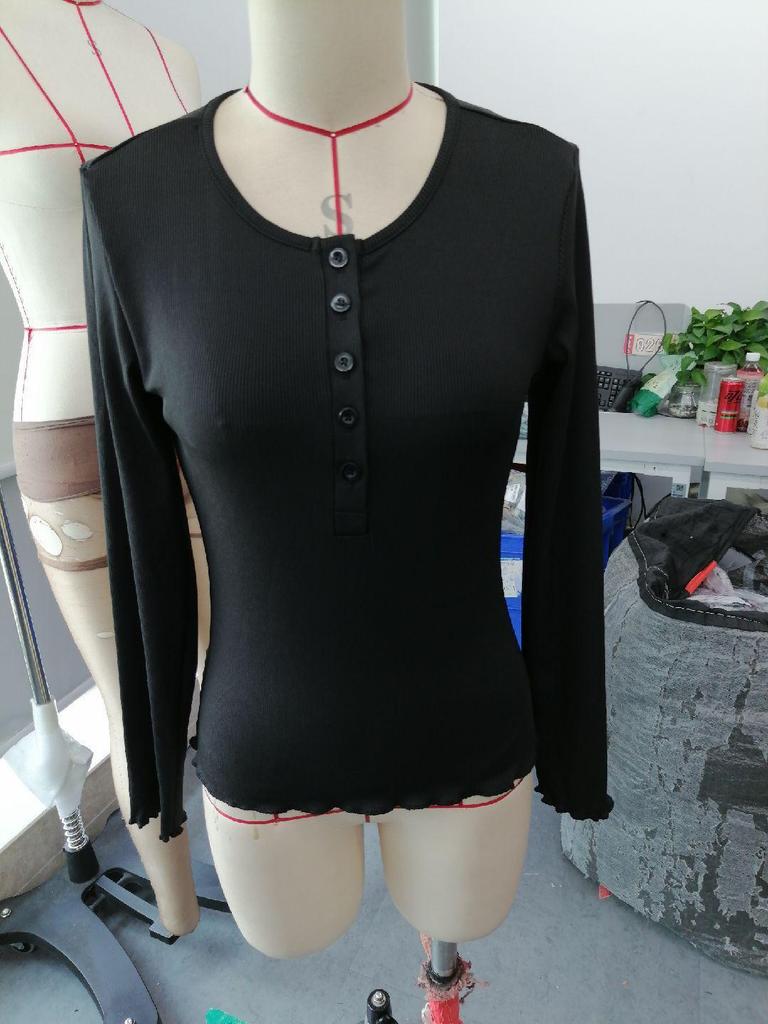 2026 Autumn/Winter Women's Ribbed V-Neck Slim-Fit Knitwear Top