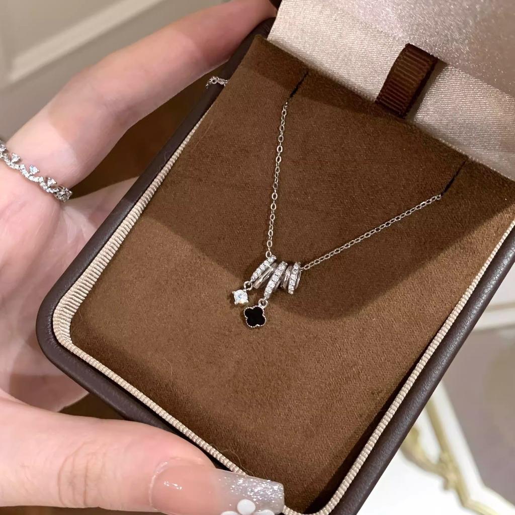 Novo colar de octagrama com vento frio e diamante rosa para mulheres, moda, alta sensibilidade, corrente para clavícula, estilo nicho de luxo leve, corrente para pescoço