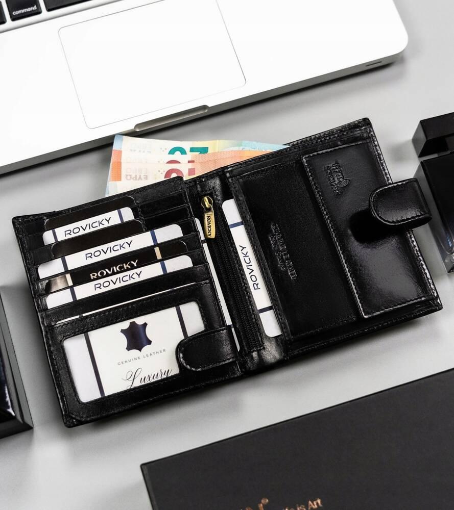 Men's Vertical Wallet Made of Genuine Leather - Rovicky