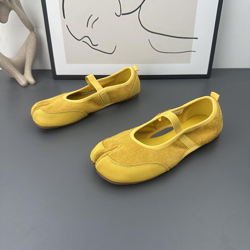 Sheepskin Version~ Split-toed Shoes Women's New 2025 Pig's Trotters Cross Shoes Feet Red Casual Belt Flat Shoes Mary Jane