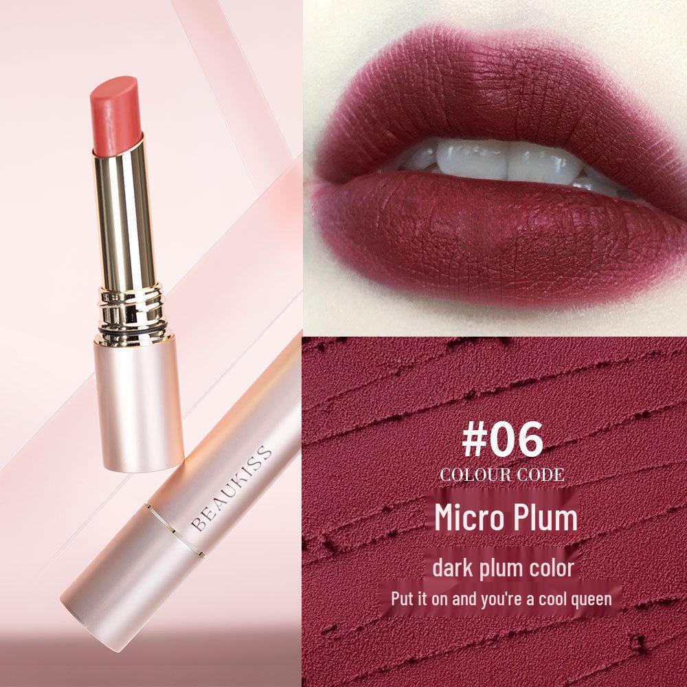 Waterproof, moisturizing matte lip glaze with color-lock, cup-proof, long-lasting formula that doesn't show lip lines.