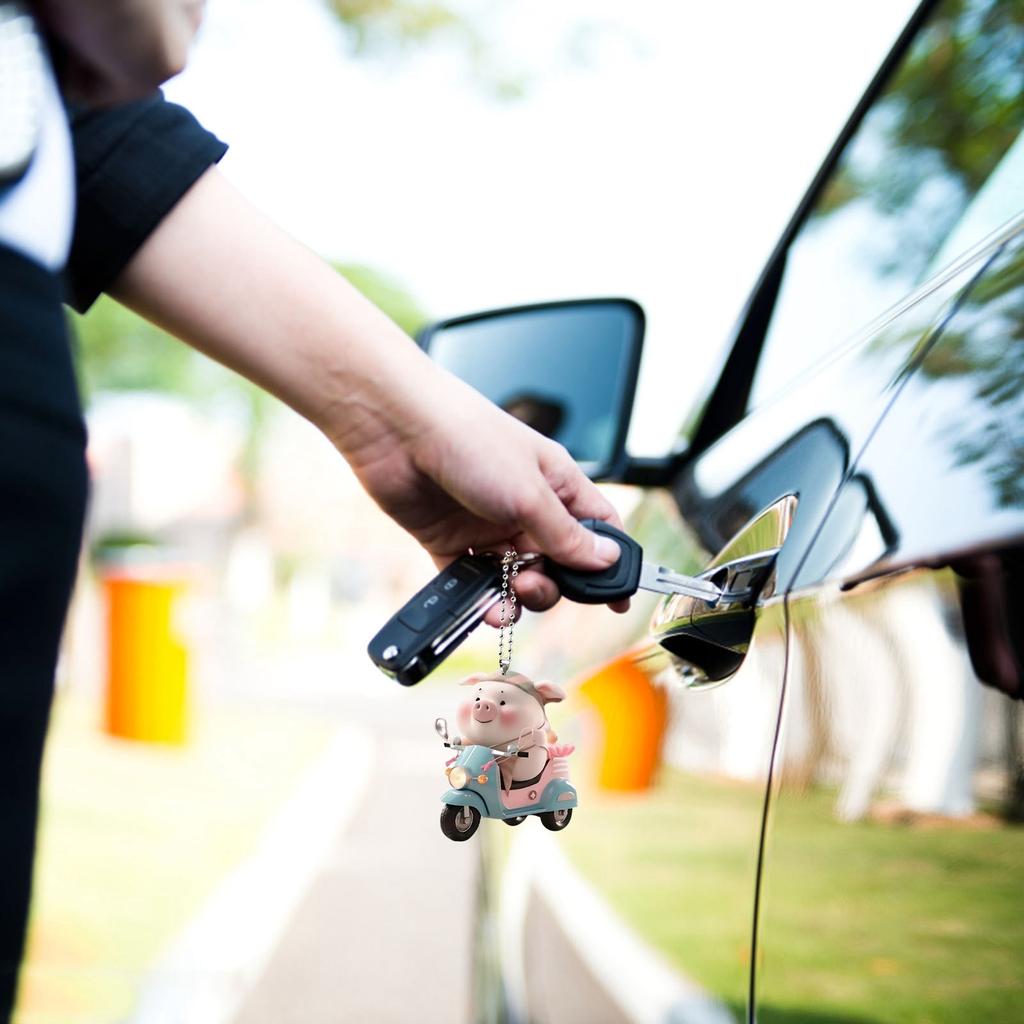 Interesting Acrylic Piglet Tag Ornaments Car Key animal Tags Fashion Funny Pig Decorative Pendant Decor novel Gift For Friends