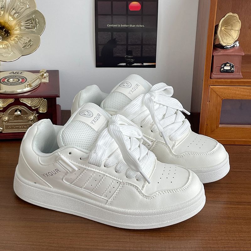 

Женские универсальные туфли на толстой подошве, увеличивающие рост, трендовые новинки осени 2025 года, студенческий нишевый дизайн, парные кеды для пары 35 белый