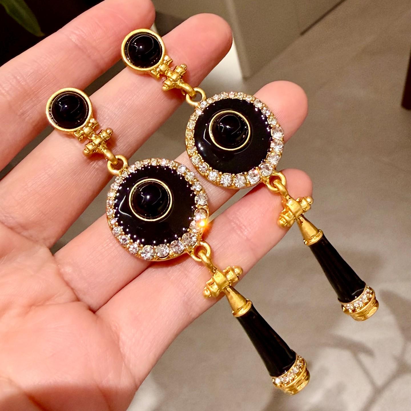 Винтажные конические серьги-подвески с цирконом и черной эмалью