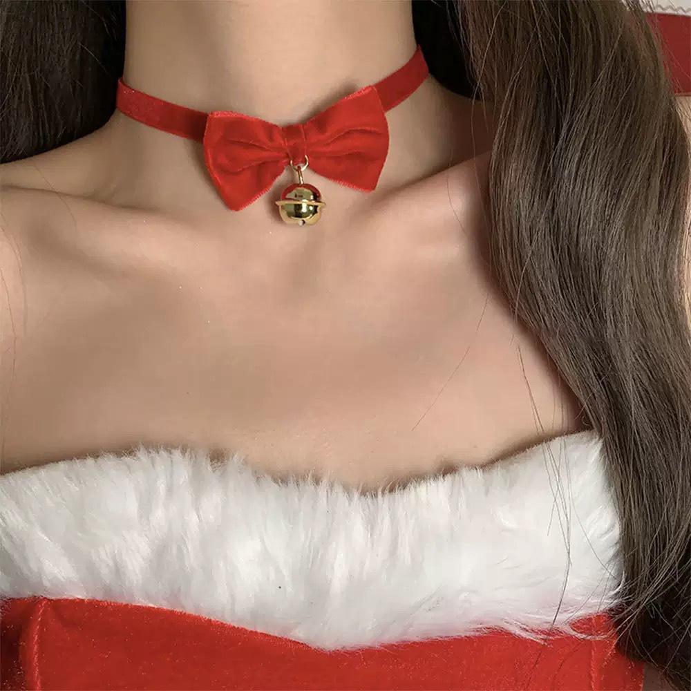 Entzückende weihnachtliche Plüsch-Halskette mit roter Samtschleife und Jingle-Bell-Choker