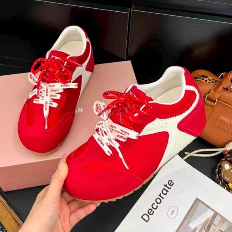 2025 Autumn New Red Flat-bottomed German Training Shoes Women's Retro Casual Sports Little White Shoes Versatile Lace-up Forrest Gump Shoes