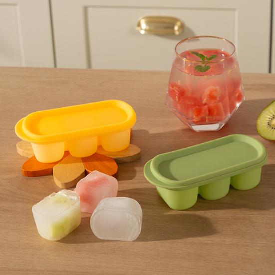 Silicone Ice Cube Tray Three Compartment Twist Release Ice Mold Food BPA-free Grade Safe Ice Cube Maker