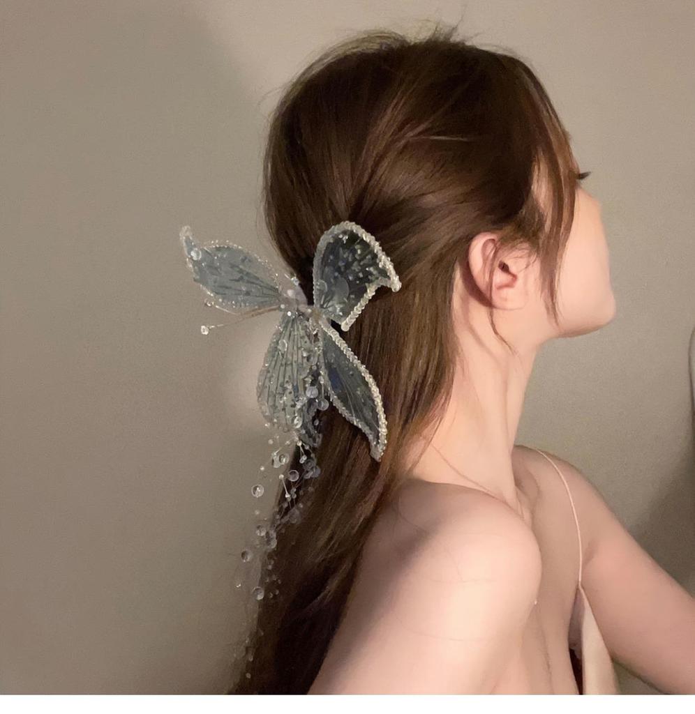 Paillettenbesetzte Schmetterling Kristall Haarspange mit Quaste und Blumendesign