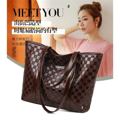 Stylish New Tote Bag, Elegant and Atmospheric Mother Bag, Large-capacity Shoulder Messenger Bag.