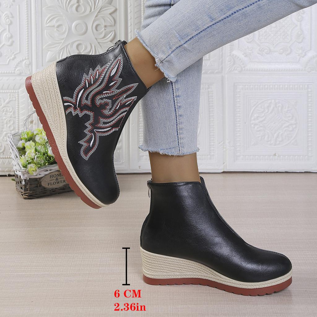 Large size embroidered thick-soled wedge heel retro short leather boots women's 2025 new front elastic rear zipper fashion boots