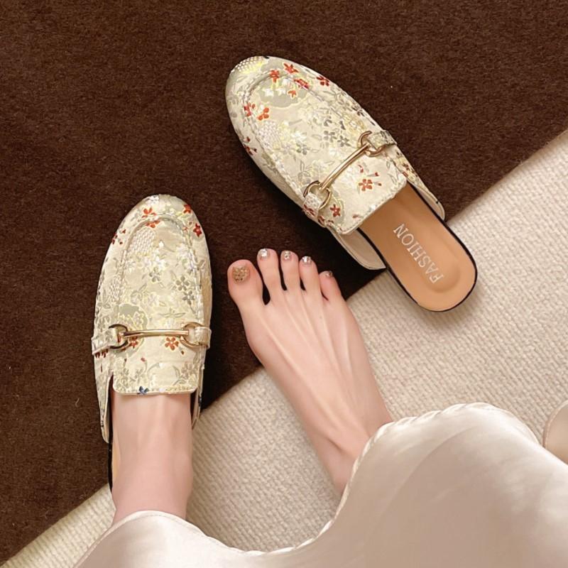 Fashion Plus Size British Style Metal Embroidery Mule Shoes for Women Low Heel Square Toe Slip-On Sandals 2025 Summer Casual Footwear