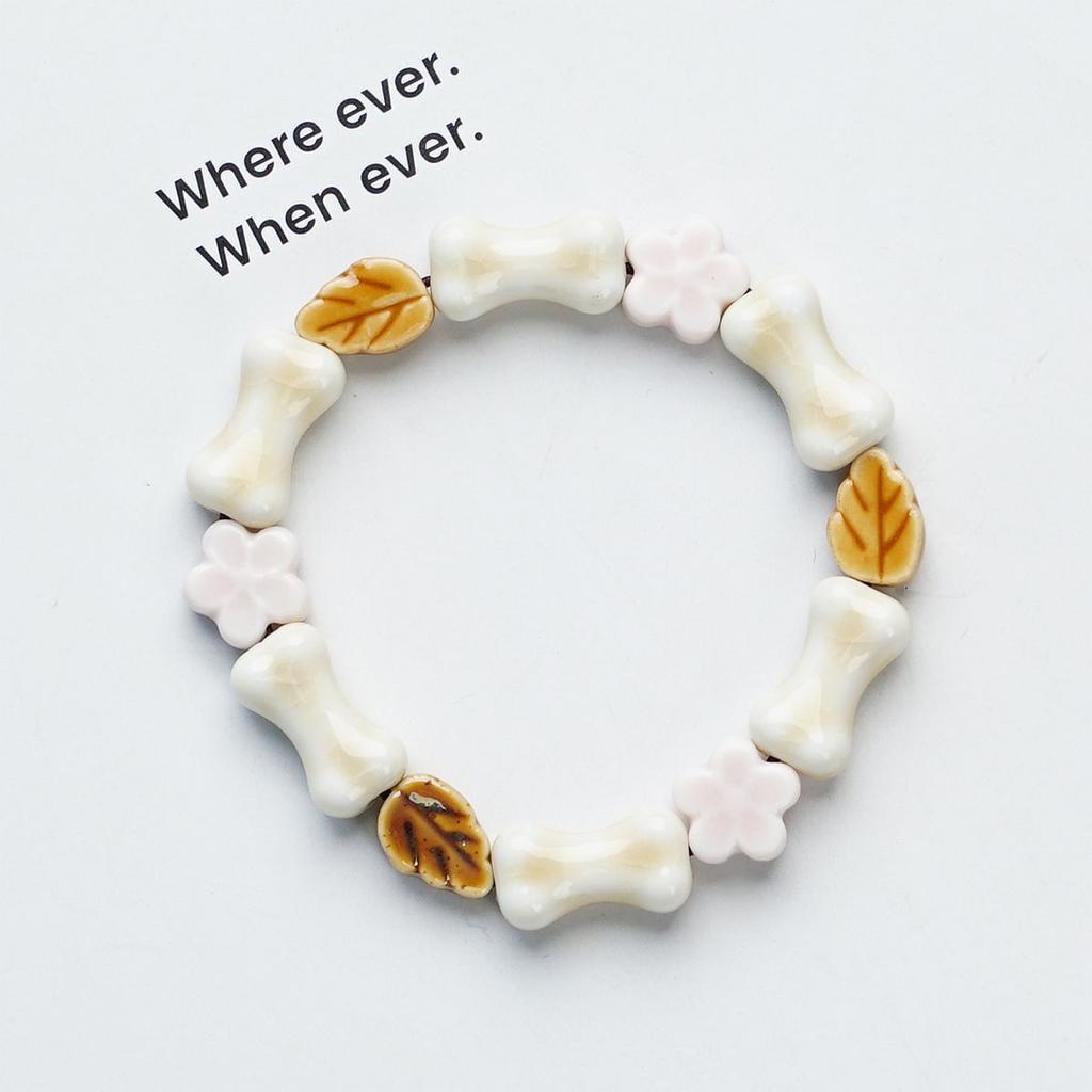 The new ceramic beaded bracelet is a small fresh live broadcast, and the manufacturer travels in summer.