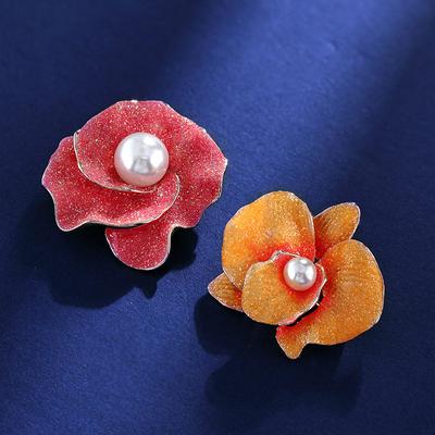 Exquisita Broche Flor Goteo de Aceite Color Arena, Broche de Perlas Único y Elegante para Mujer, Pin Antirreflejos