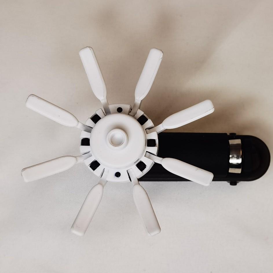 

Automatic Velvet Flower Opener with Moving Mechanism