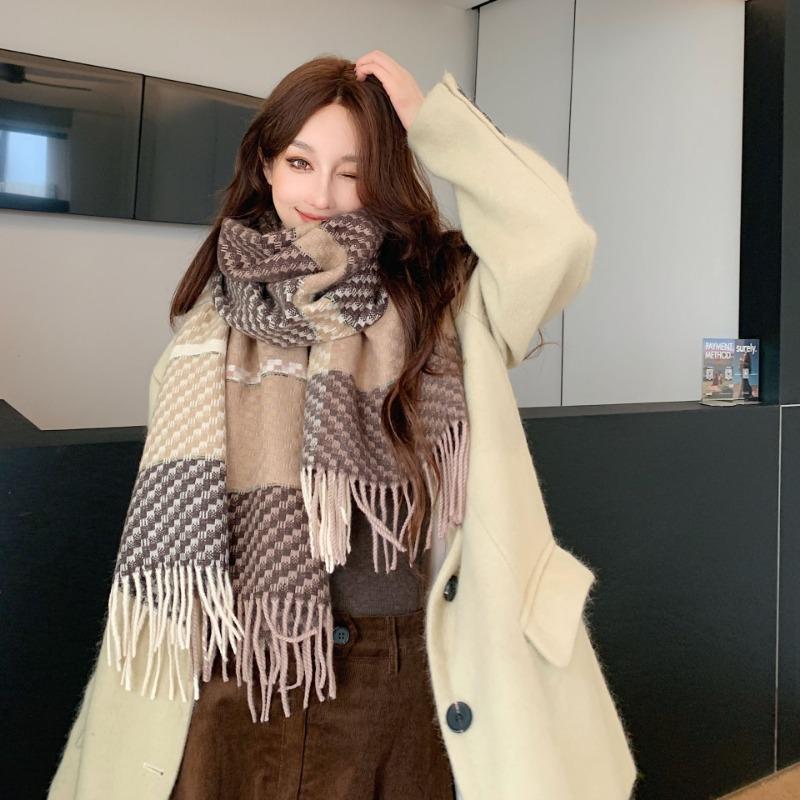 Versatile core-spun yarn plaid shawl women's high-end fringed scarf fashionable thickened warm scarf