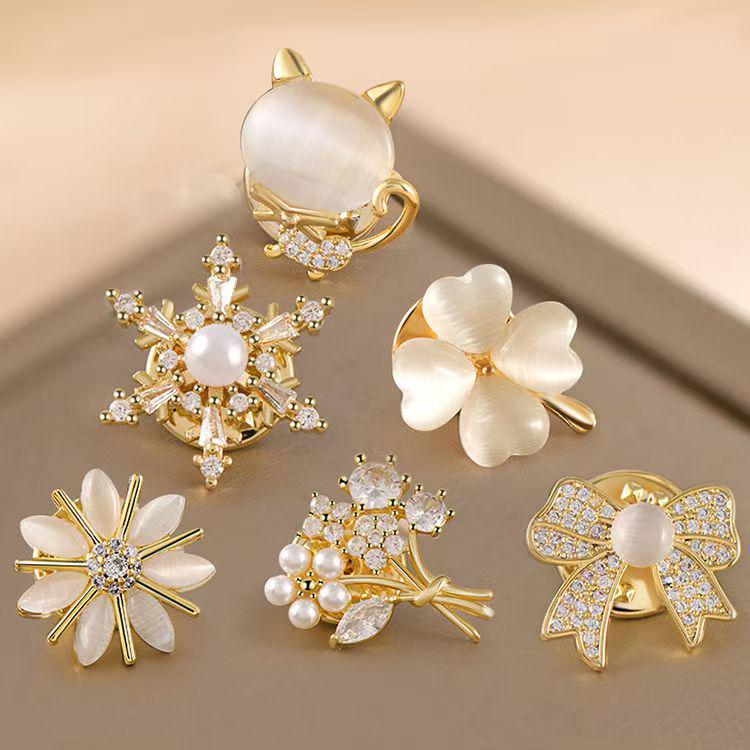 2024 Trendy Women's Invisible Anti-Exposure Brooch Pin for Clothes