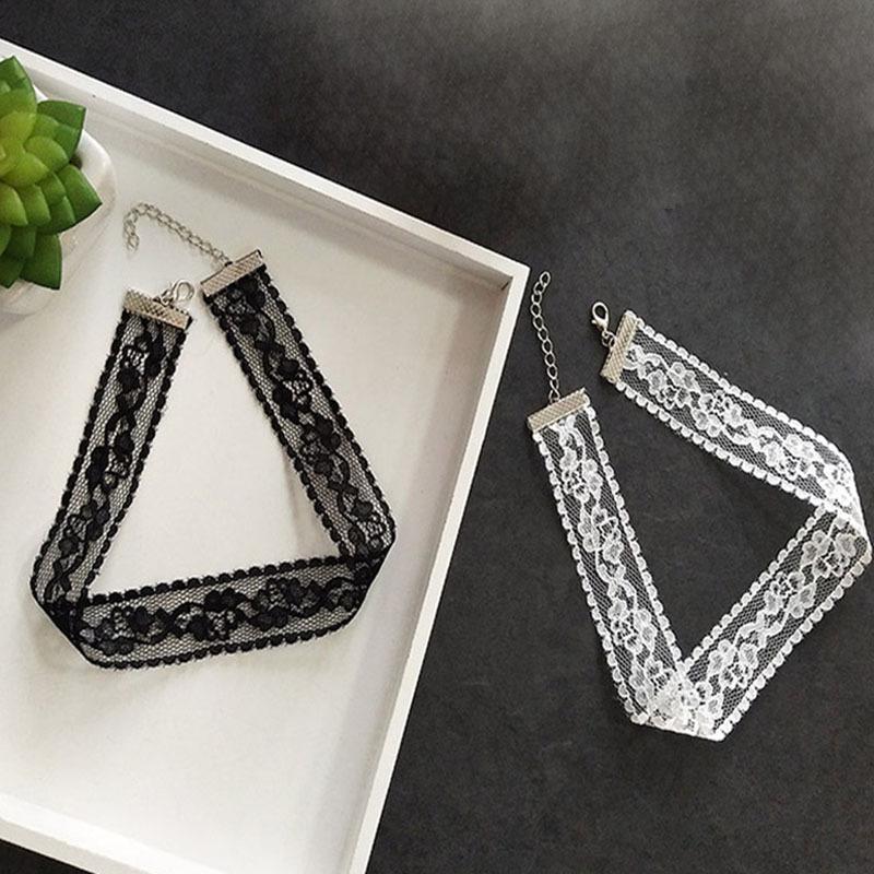 Fashionable Korean Lace Choker for Women - Versatile, Simple, and Stylish Hollow Design