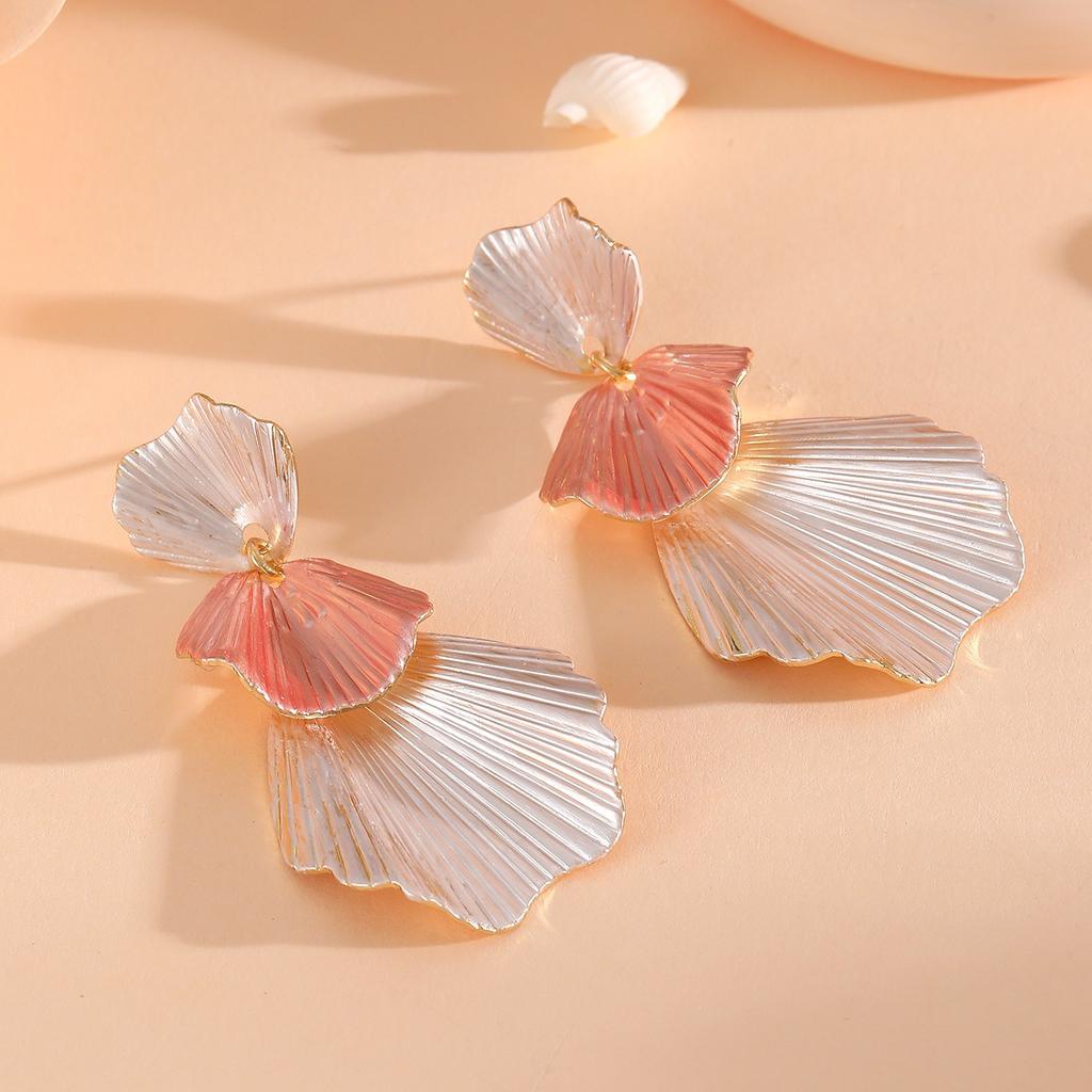 1011 New Metal Irregular Earrings Shell Style Design Sense Earrings Tassel Light Luxury Earrings