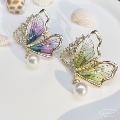 Broches et bijoux de corps
