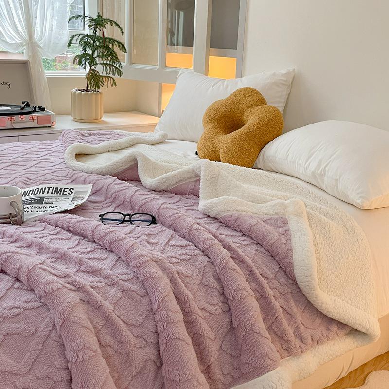 

AB Version Thickened Jacquard Velvet Lamb Wool Winter Blanket Bedspread 70x100 cm