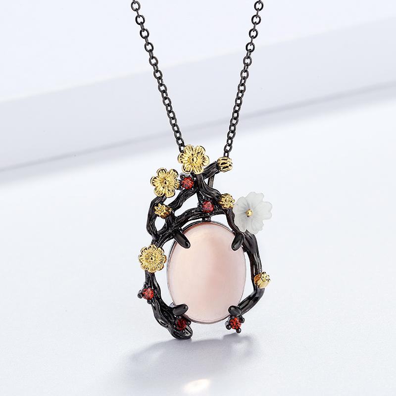 Elegant Retro Fresh Flower White Jade Pendant Necklace Flower Creative Pendant Necklace Ladies 925  Jewelry Sweater Chain