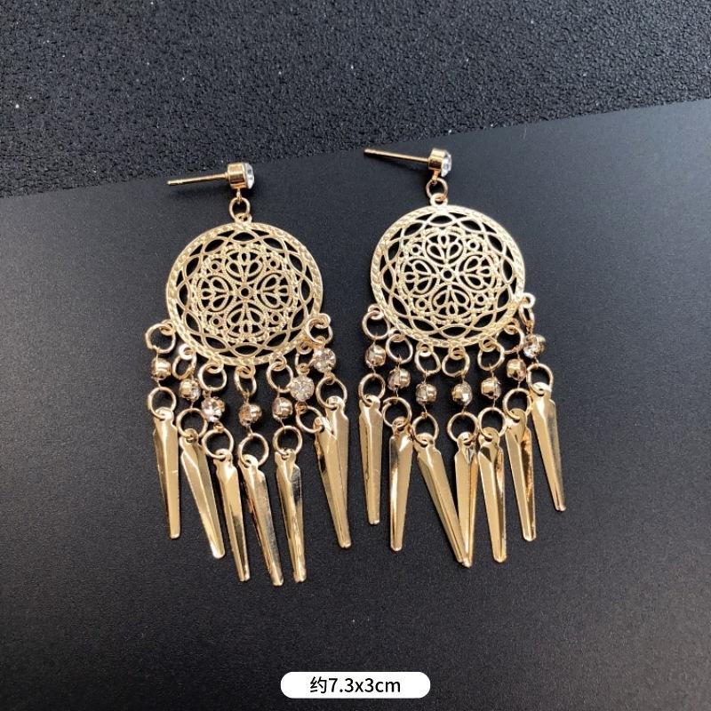 Fashion exaggerated niche temperament fringed earrings retro personality versatile sequined earrings women's long ear jewelry