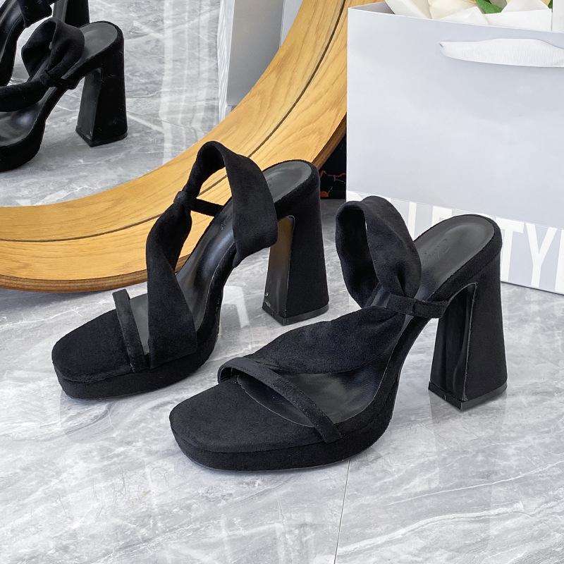

Waterproof desk thick heel platform high heels women s 2025 summer new versatile skirt temperament beautiful wear cool slippers 34