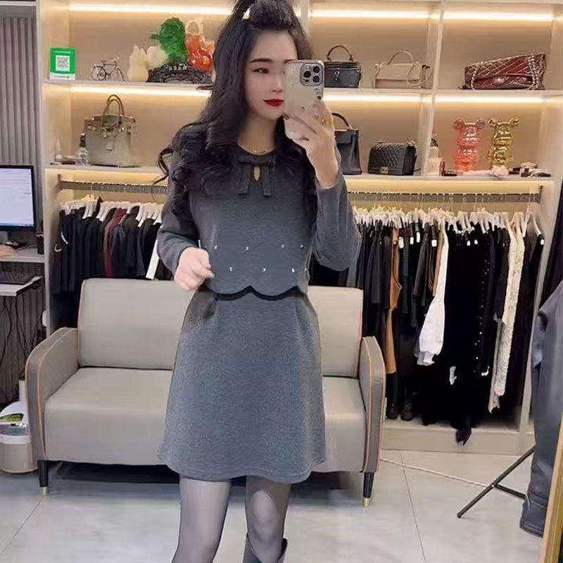 Zarif Büyük Beden Midi Elbise - İnce Gösteren, Karın Kapatan, Günlük Bahar/Sonbahar Stili