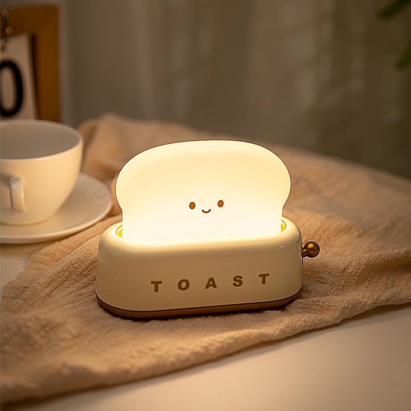 Comforting Milky Fluffy Bread-Shaped Night Light: Cute, Soothing, and Timed for Sleep.